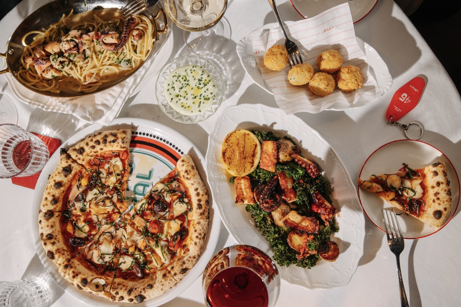 Щупальца на тарелке и в бокале