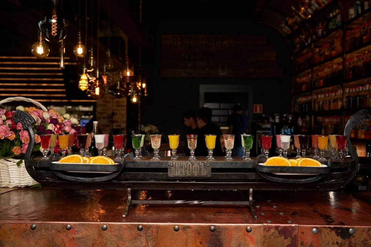 Петровский Штофъ