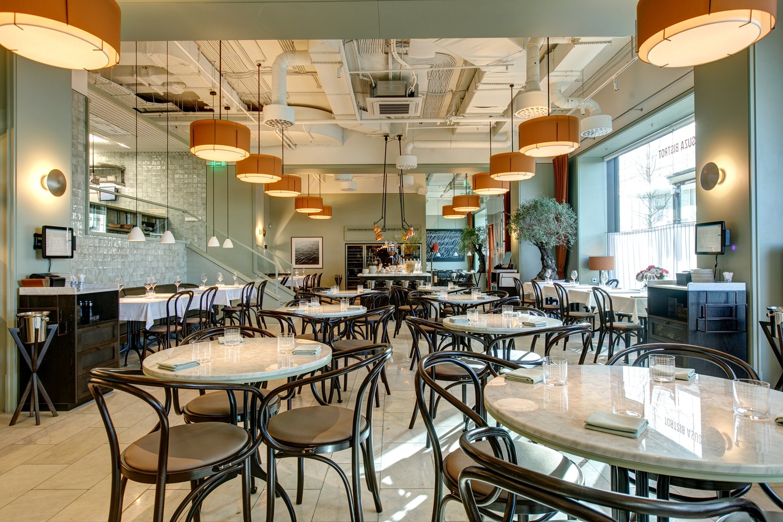 01_НОВАЯ Frantsuza Bistrot. Интерьер_4.jpg