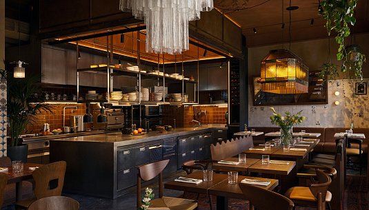 Беляш с фуа-гра и «Мимоза» по-ждановски